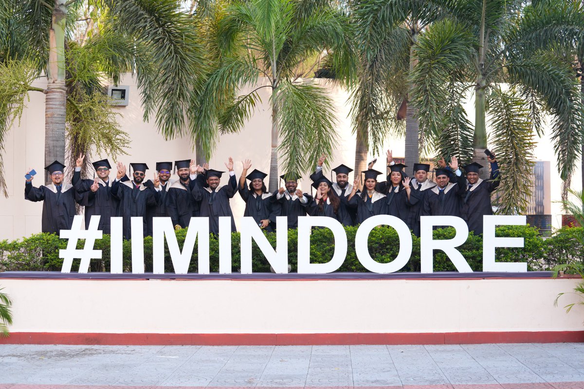 IIM_I's tweet image. Smiles, pride, and a whole lot of memories! Glimpses from the Graduation Ceremony of EMP MMS and BA (Foundations of Management).

Here’s to laughter, milestones and happy faces!

#IIMIndore #GraduationMoments #HappyFaces #MMS #BA @askhimanshurai