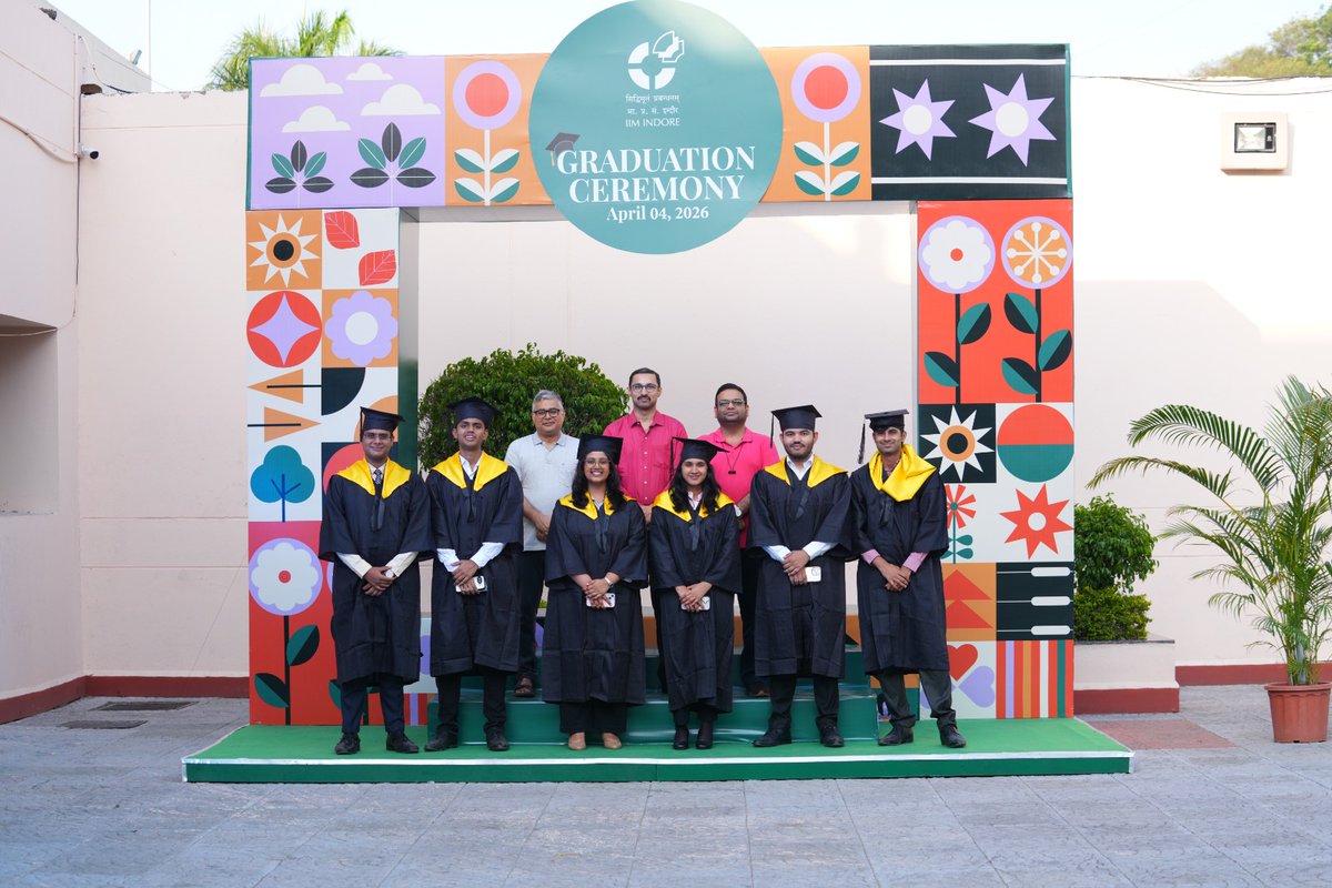 IIM_I's tweet image. Smiles, pride, and a whole lot of memories! Glimpses from the Graduation Ceremony of EMP MMS and BA (Foundations of Management).

Here’s to laughter, milestones and happy faces!

#IIMIndore #GraduationMoments #HappyFaces #MMS #BA @askhimanshurai