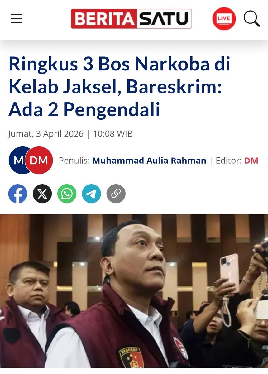 SiWemp's tweet photo. Ada pengendali sampe apoteker cuy.. 
... 
*Denny Wiraatmaja / Koko(pengendali) 
*Ika Novita Sari / Mami Mika (pengendali) 
*andry Yulianto sebagai ‘apoteker’

Penangkapan mereka terjadi di lokasi-2 yg berbeda

🔥🔥🔥 https://t.co/iDgRnfiKqU