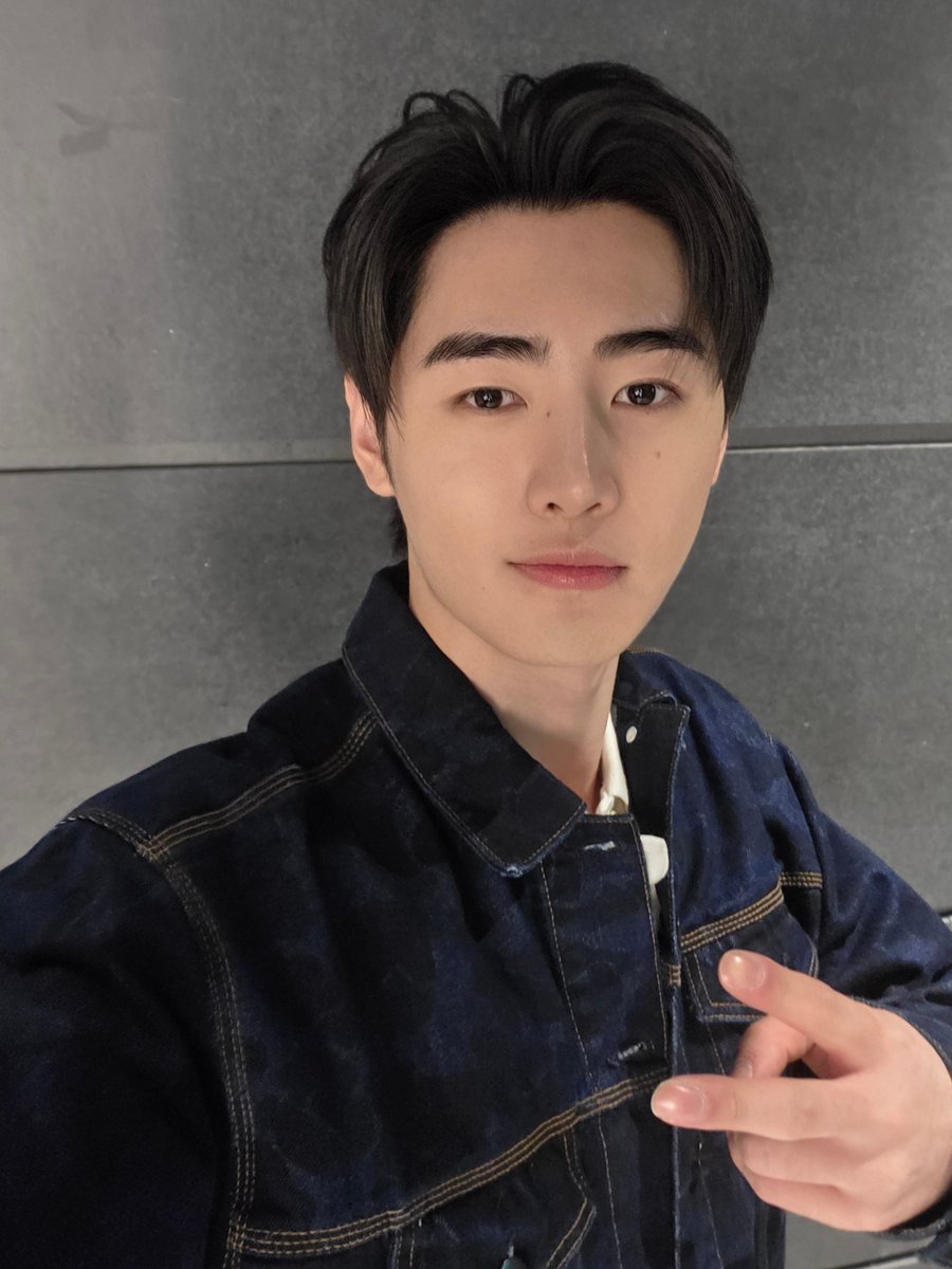 ❄️얼음별 tweet media