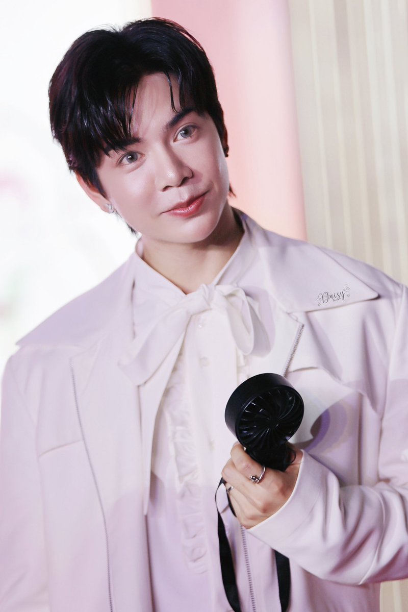 🌼ʸᵉˡˡᵒʷ 𝗗𝗔𝗜𝗦𝗬🌼 (❀𝖣𝖺𝗒'𝗌 𝖤𝗒𝖾❀) tweet media