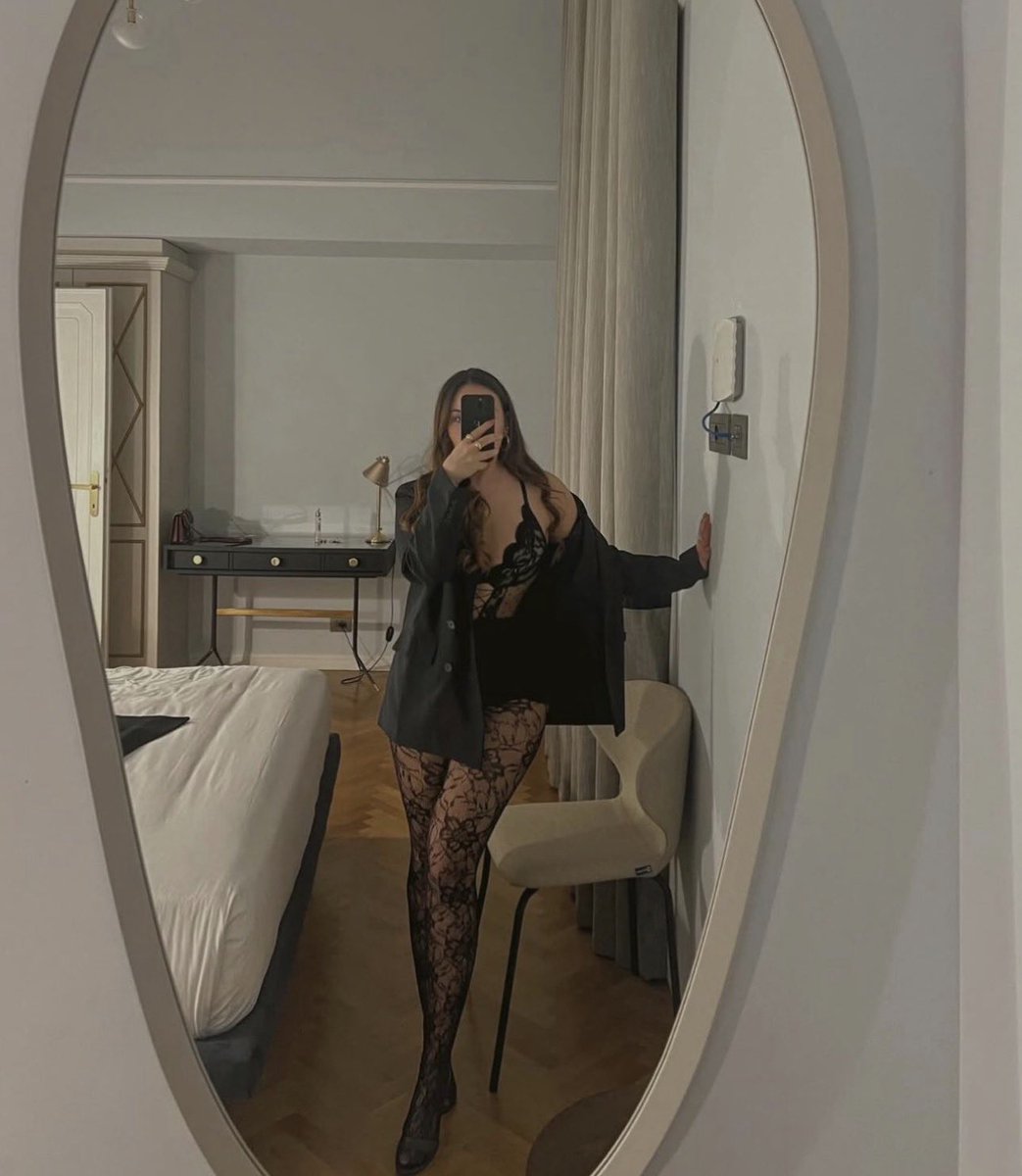 𝑴𝒆𝒍𝒂𝒇 tweet media