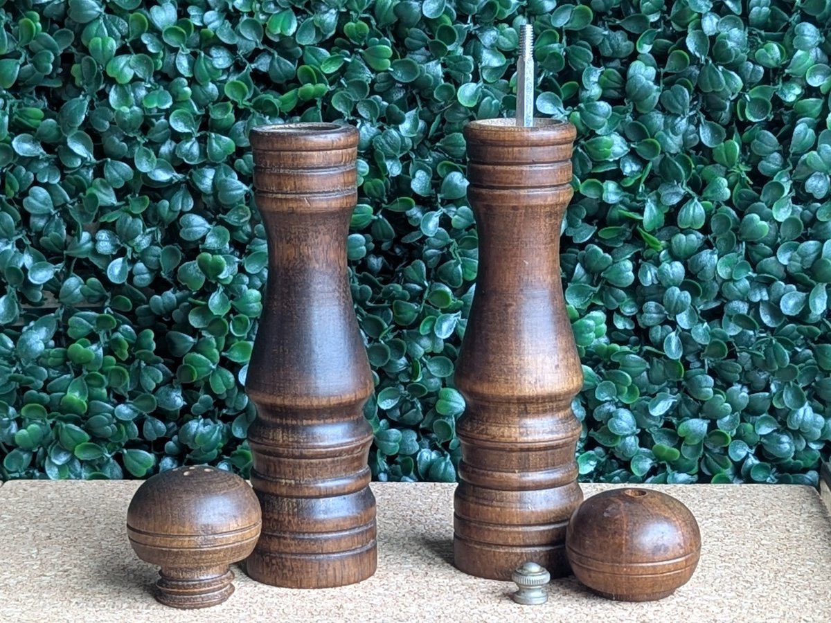 WavyDaisyShop's tweet image. #Vintage #Wooden #SaltandPepper Shaker Set - #1970s #PrincessHouse #RetroCooking and #KitchenDecor 

etsy.me/41j0DtE via @Etsy