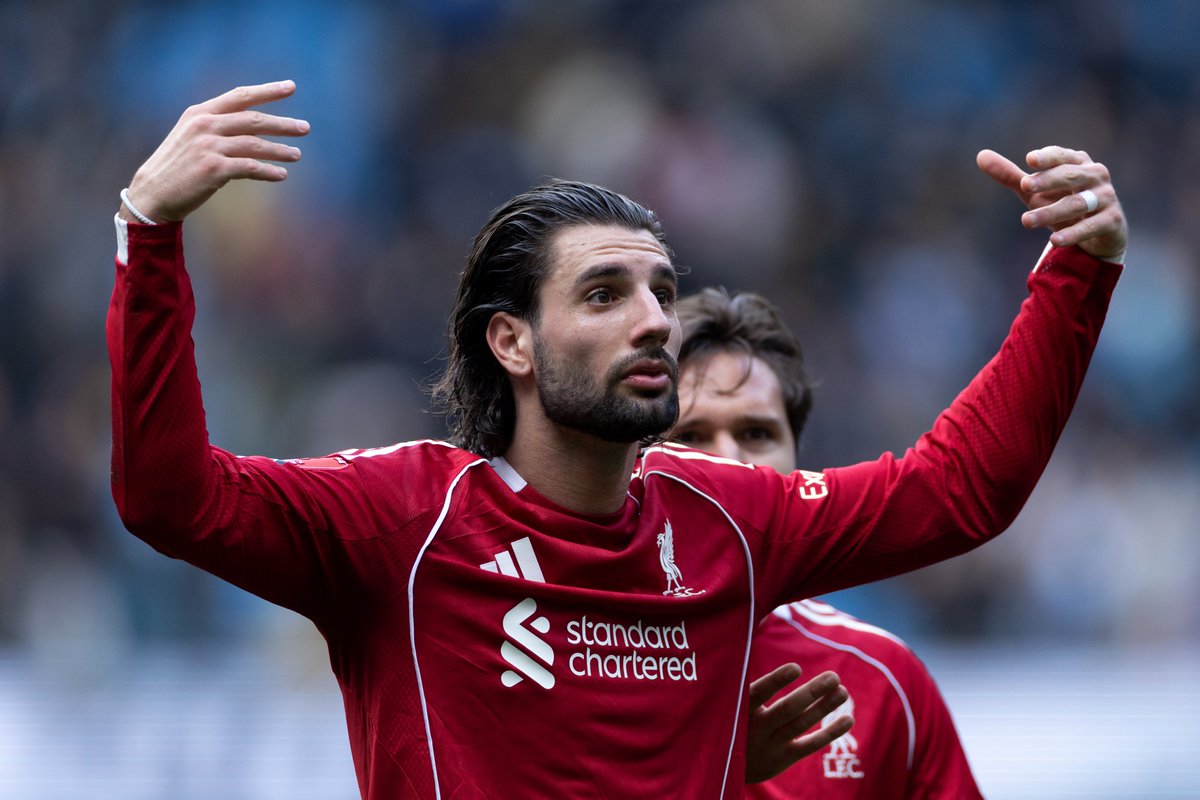 Mirror Football tweet media