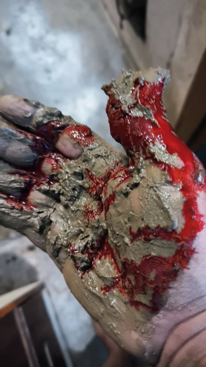 A DROP IN OCEAN tweet media