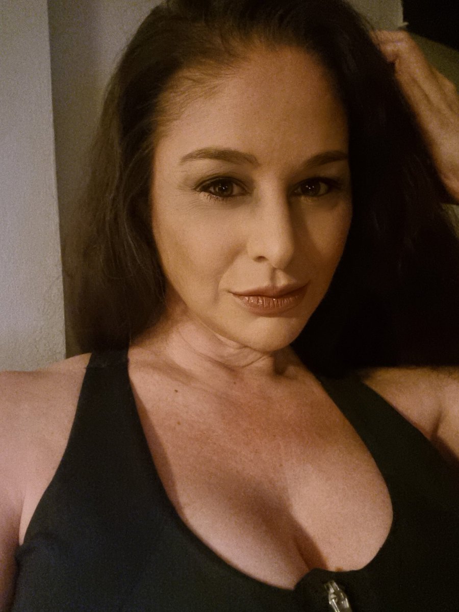 CathyHeavenXXX's tweet image. Happy Easter💋