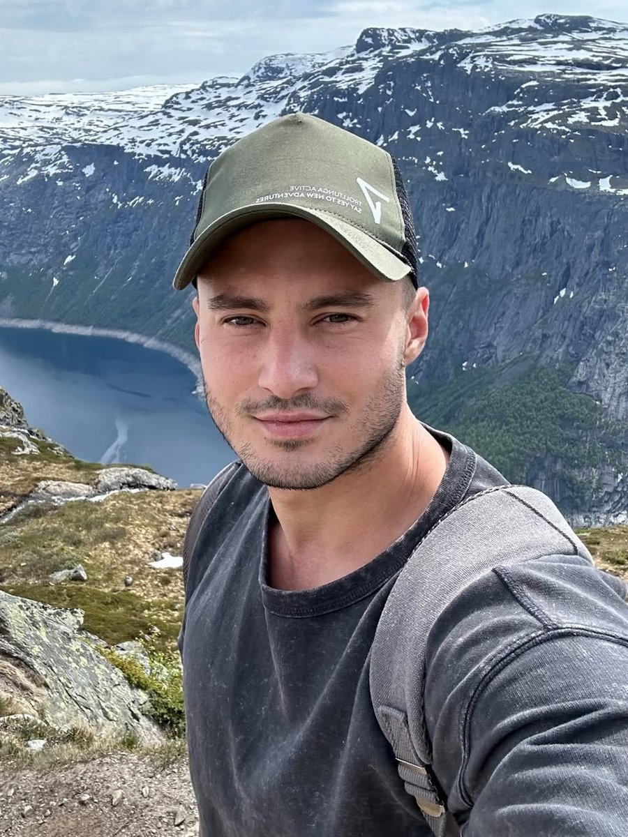 your Max tweet media