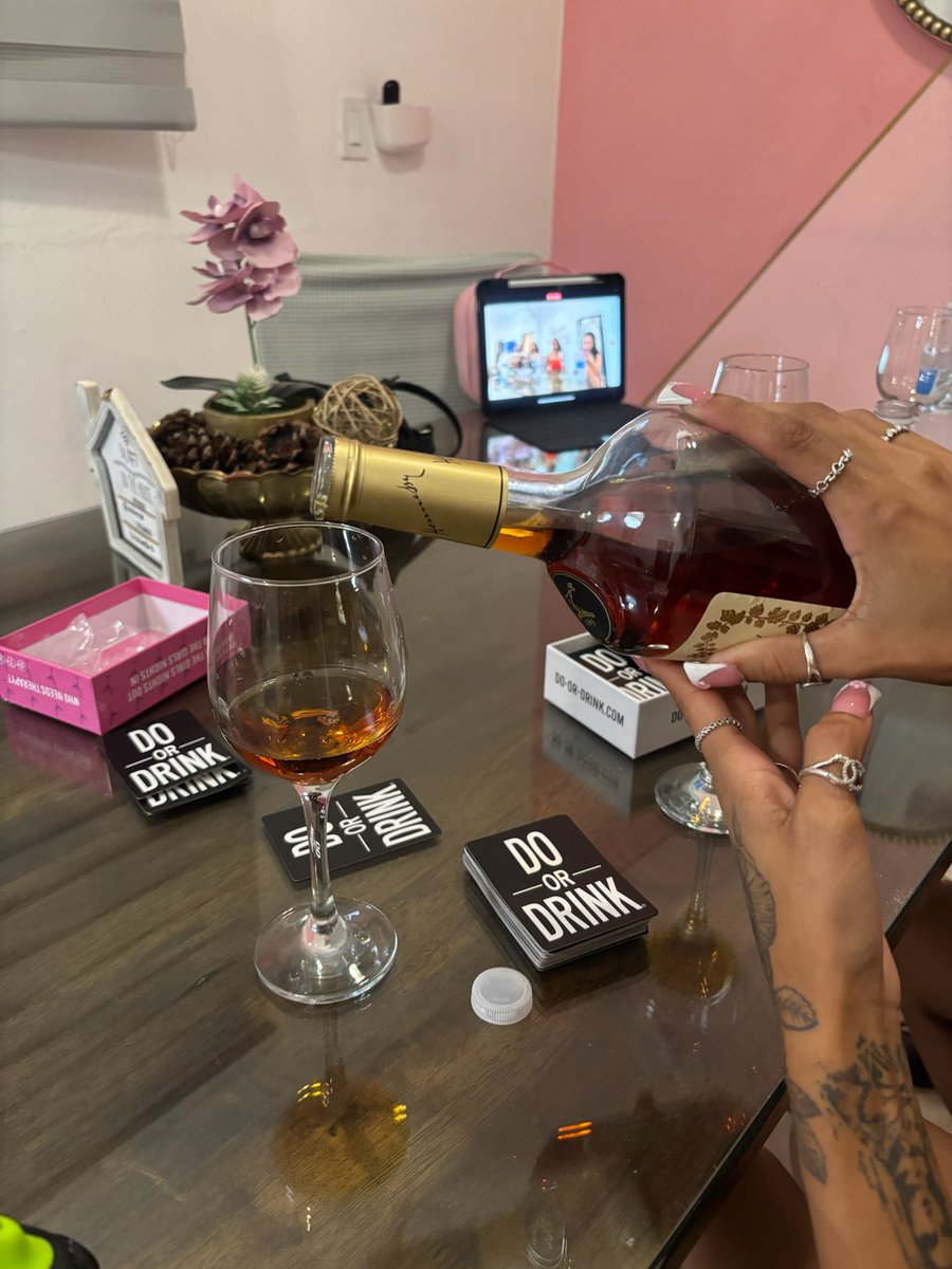 5★ Brat tweet media