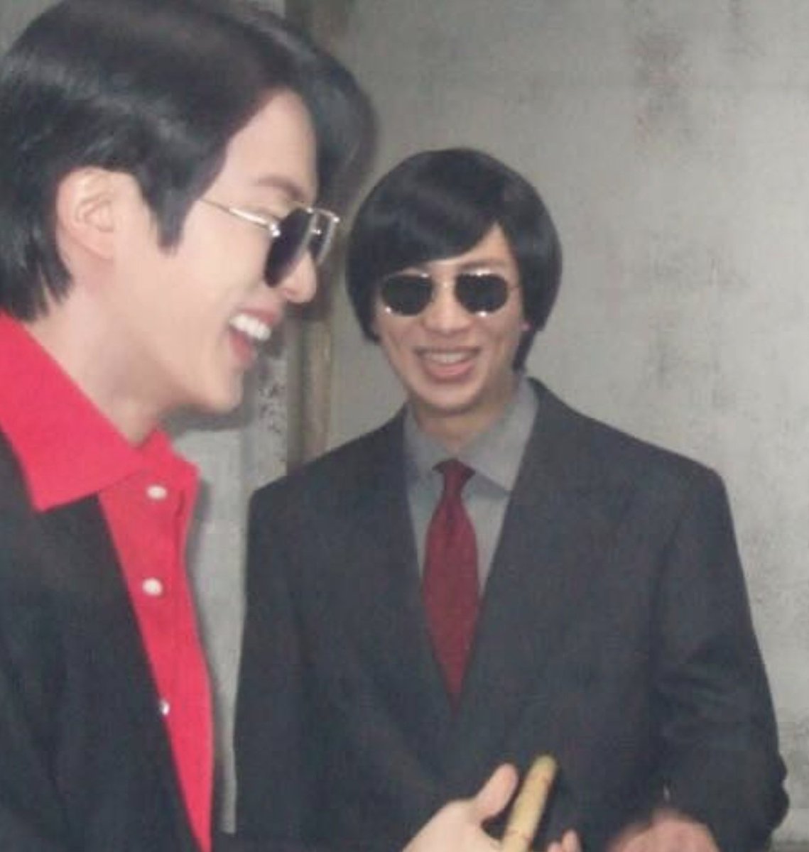 sumpah... tahan jempol gw...