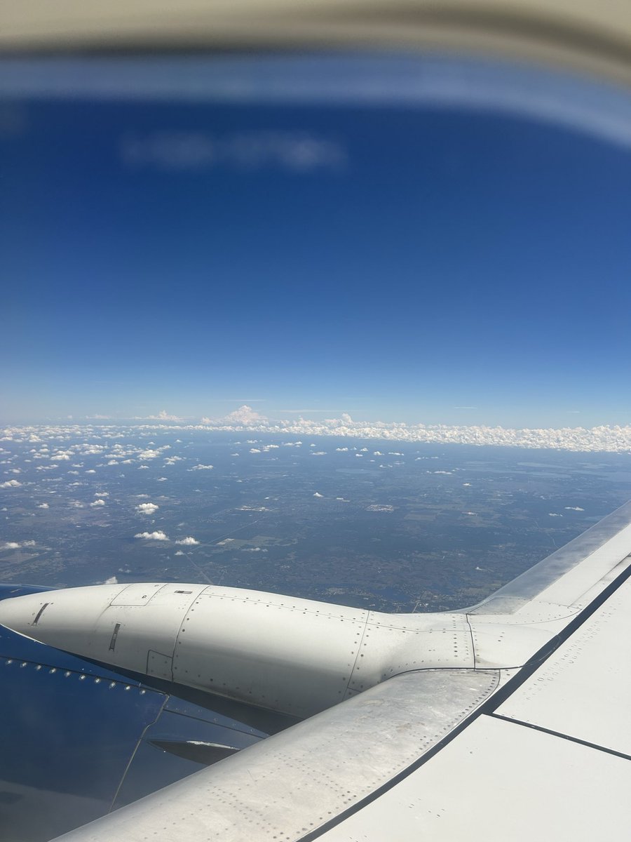 tweet.root tweet media