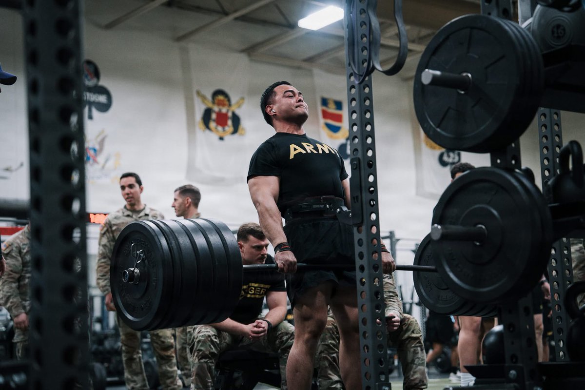 Screaming Eagles 🦅 are “built different.”
505 pounds off the ground. 🏋🏾‍♂️

The “1,000 Pound Club” challenges athletes to bench press, back squat and deadlift their maximum weights for a combined total of at least 1,000 pounds.

U.S. Army photo by Staff Sgt. Jewell Fatula