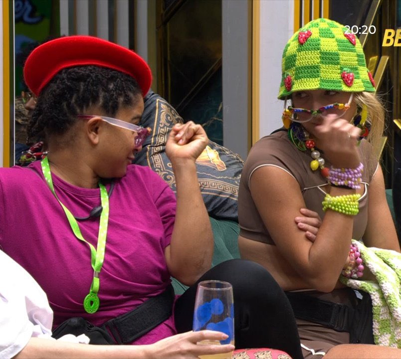 sapphiccgirl_'s tweet photo. os melhores momentos do "casal" mais icônico do bbb26 - a thread
#salena #bbb26 https://t.co/FI1cmx9RNo