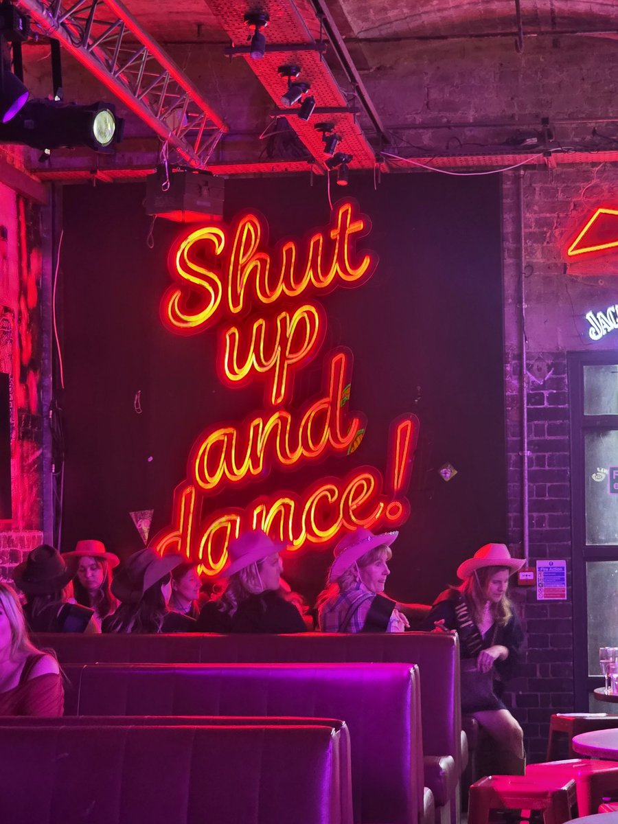 freckles9982 tweet media