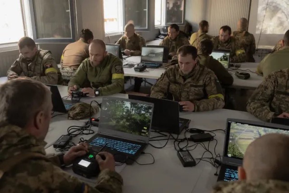 распад и неуважение tweet media