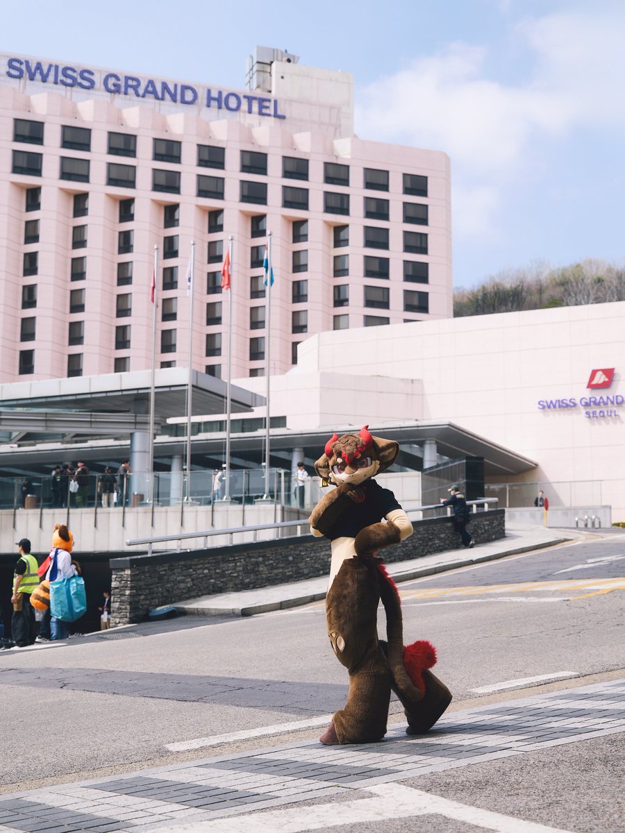 그니 GUNI tweet media