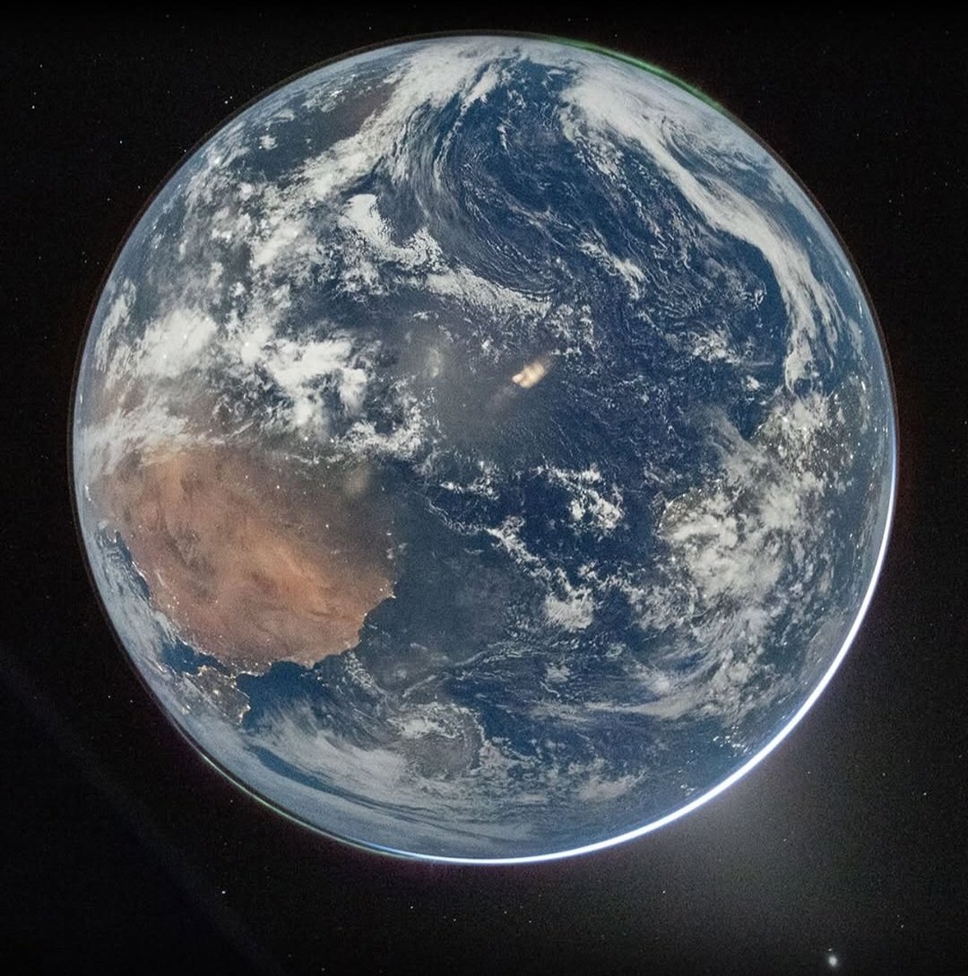 Tlacotin's tweet photo. El universo no está diseñado para nosotros, pero nosotros somos una forma en la que el universo se experimenta a sí mismo temporalmente. https://t.co/kNoWMje2oG