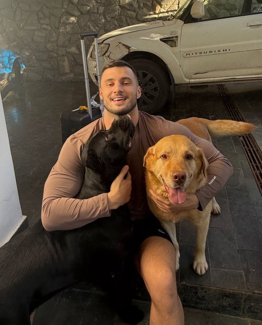 Max Size tweet media