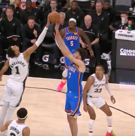 𝕽𝖆𝖎𝖘𝖊 𝕿𝖍𝖊 𝕱𝖑𝖆𝖌𝖌✍︎ tweet media