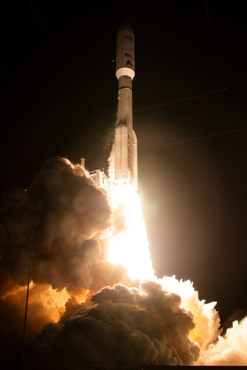 Panos Panay tweet media