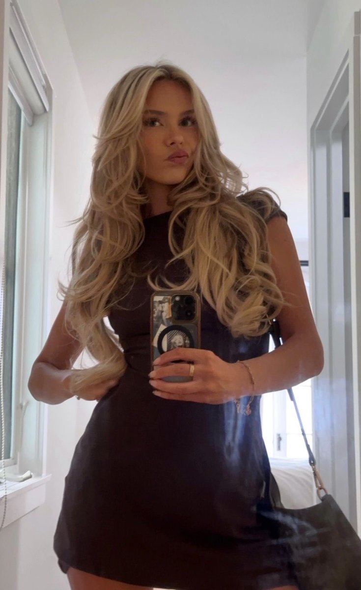 nottjanaee's tweet photo. from my camera roll to yours 💋 https://t.co/Cs5AtBg6b2