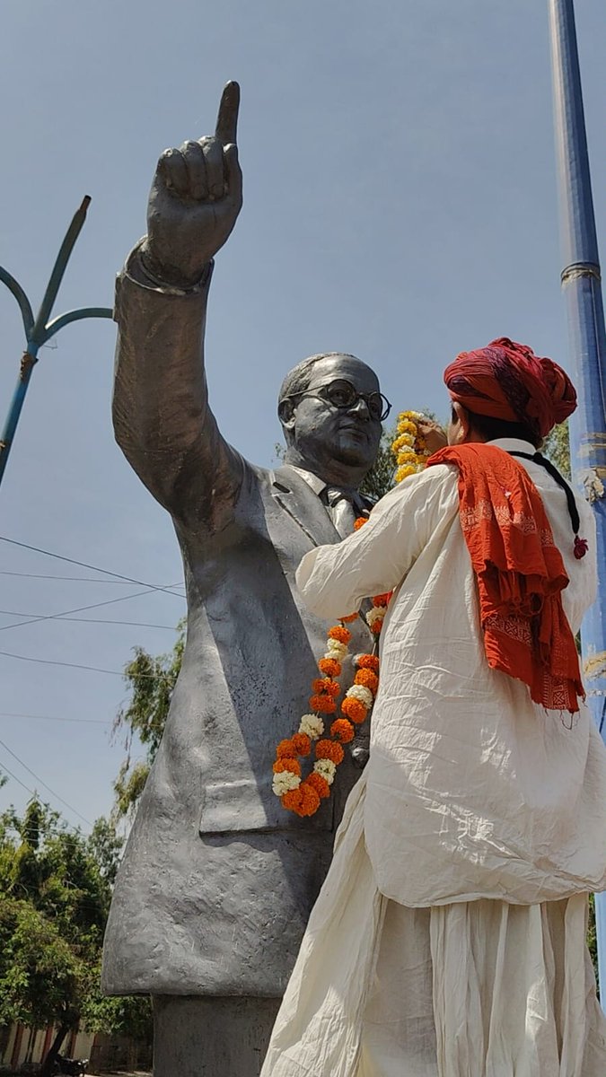 bhopal_jhalora's tweet photo. न झुकेंगे, न रुकेंगे—
संघर्ष जारी रहेगा!
सुमेर सिंह और ओरण टीम का संकल्प अटूट है।
ओरण लेकर रहेंगे!
#अधूरी_ओरण_स्वीकार_नही https://t.co/1aCca10XLN