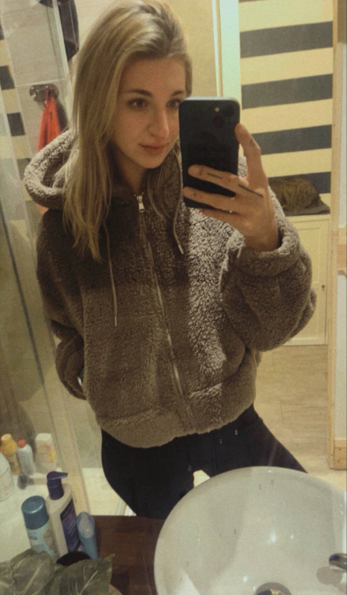 onlyjennrae tweet media