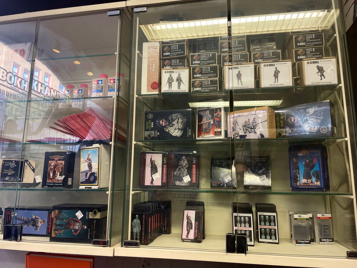 igluemodels tweet media