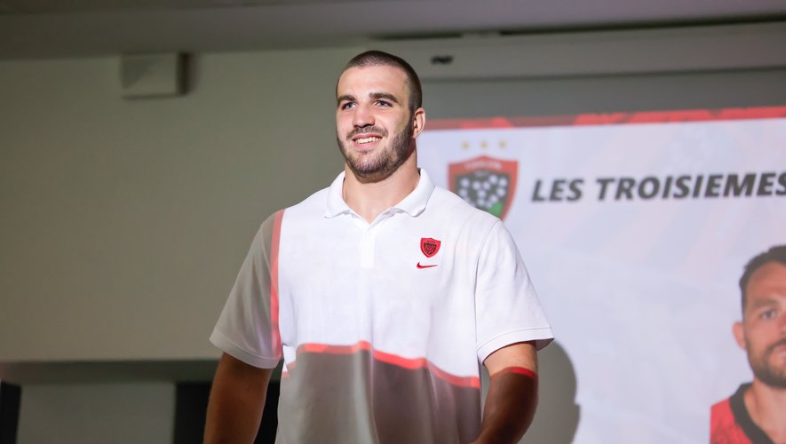 CixtoPronos's tweet image. Misho Shioshvili n'a que 19 ans 🤯

Les Toulonnais ont mis la main sur un diamant brut 💎

Imaginez le dans 5 ans avec de la maturité rugbystique, il peut devenir une référence du rugby mondial à long terme 🇬🇪🌎

#Top14 #ChampionsCup #RCT