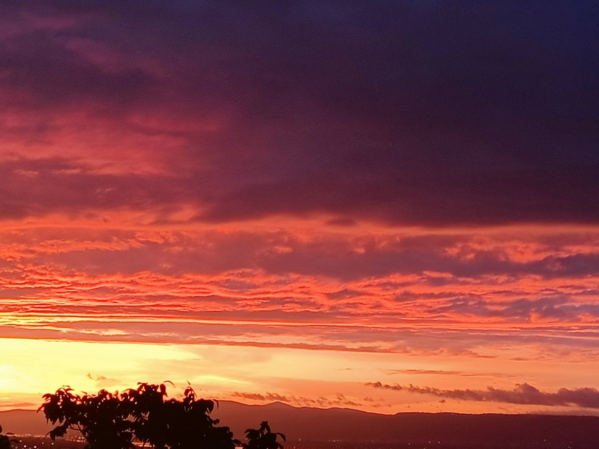 Naturallook12's tweet photo. Good evening 
Hayırlı akşamlar 

Sunset 📷 by me https://t.co/iZJ7qLoLxz