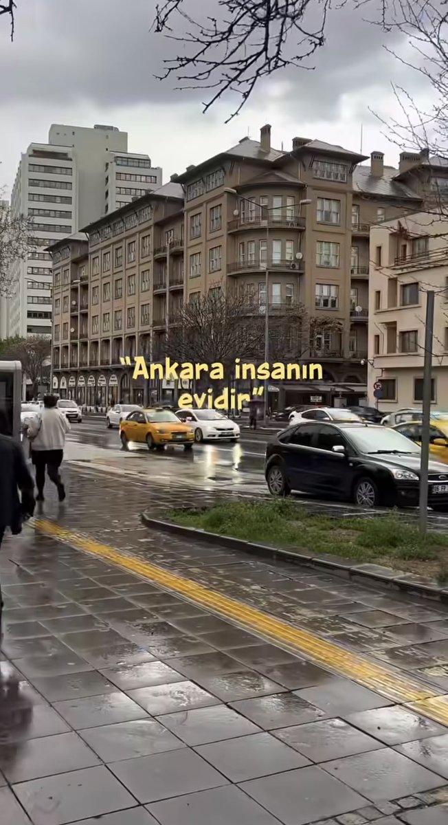 Essraekin's tweet photo. Bir şekilde içine işliyor 💝 https://t.co/PMZTFDYeqX