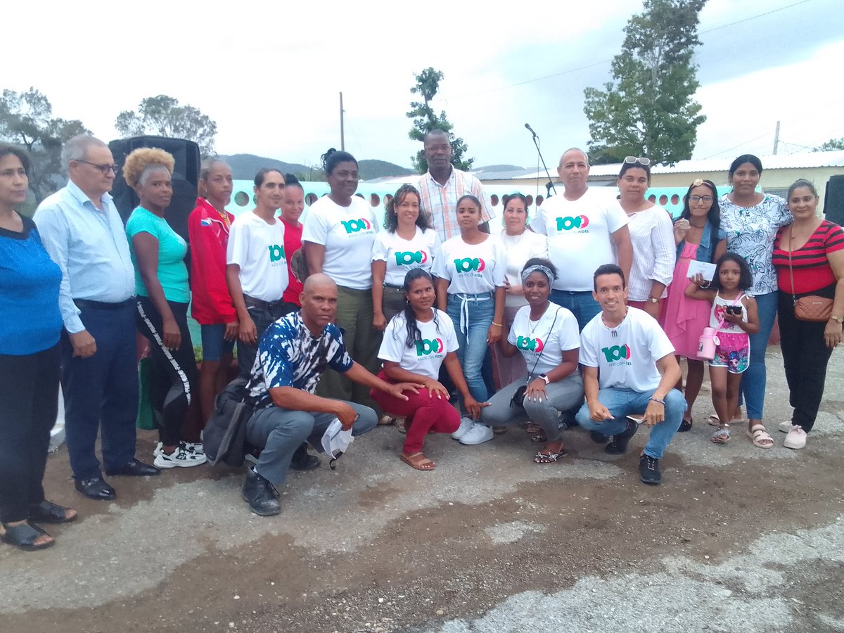 BarbaraCuadro's tweet photo. #Santiagodecuba.Felicidades por sus aniversarios a la OPJM  y a la UJC.#Soncontinuidad https://t.co/CsLHT51XU2