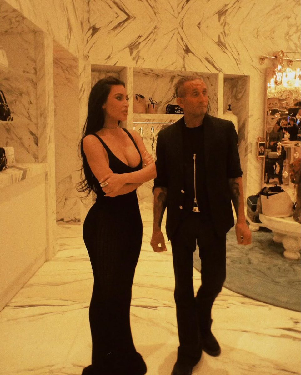 pop vibes tweet media