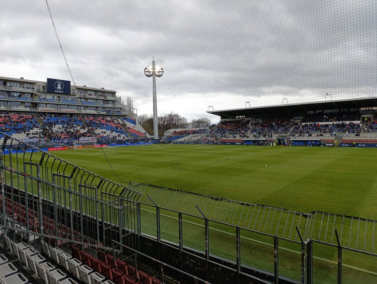 cyprien🇨🇿 tweet media