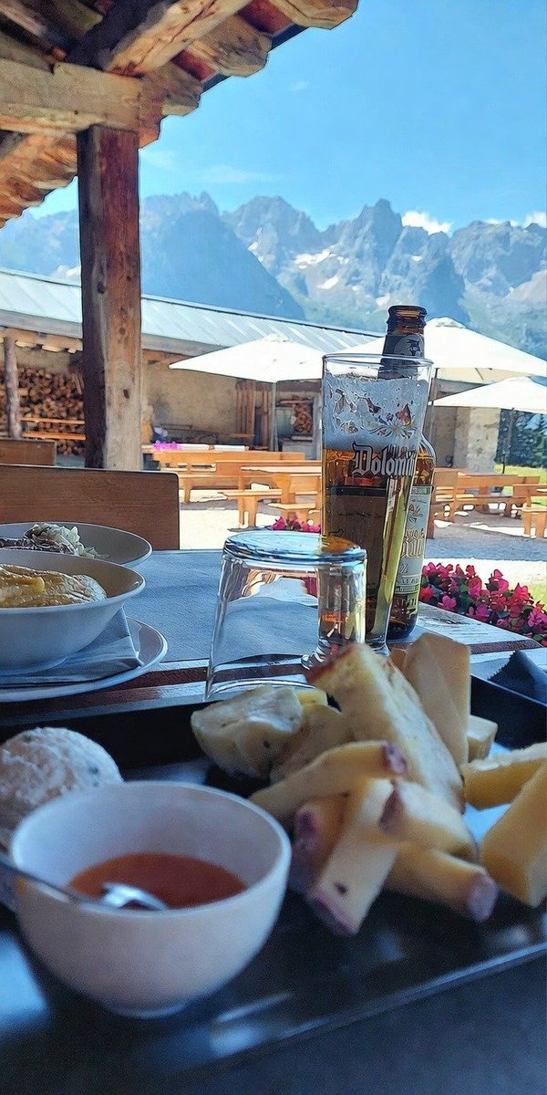 Saraxx2409 tweet media