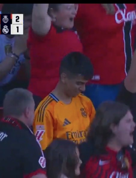 GXLDEMURIQI tweet media