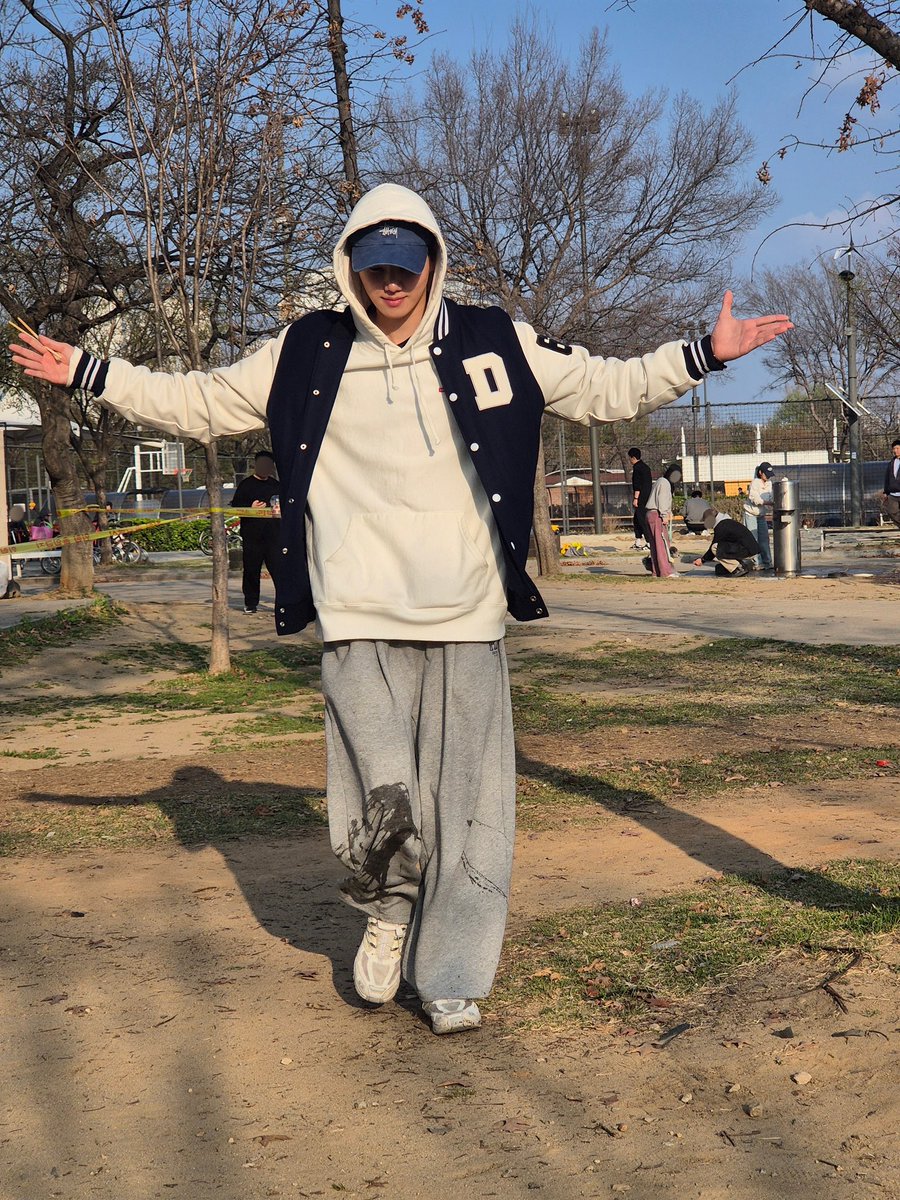 waveto_0917's tweet photo. 강…님이 보고싶어서 버블 들어갔다가
그냥 웃는사람 돼서 나옴 https://t.co/LhpTIAN0uB
