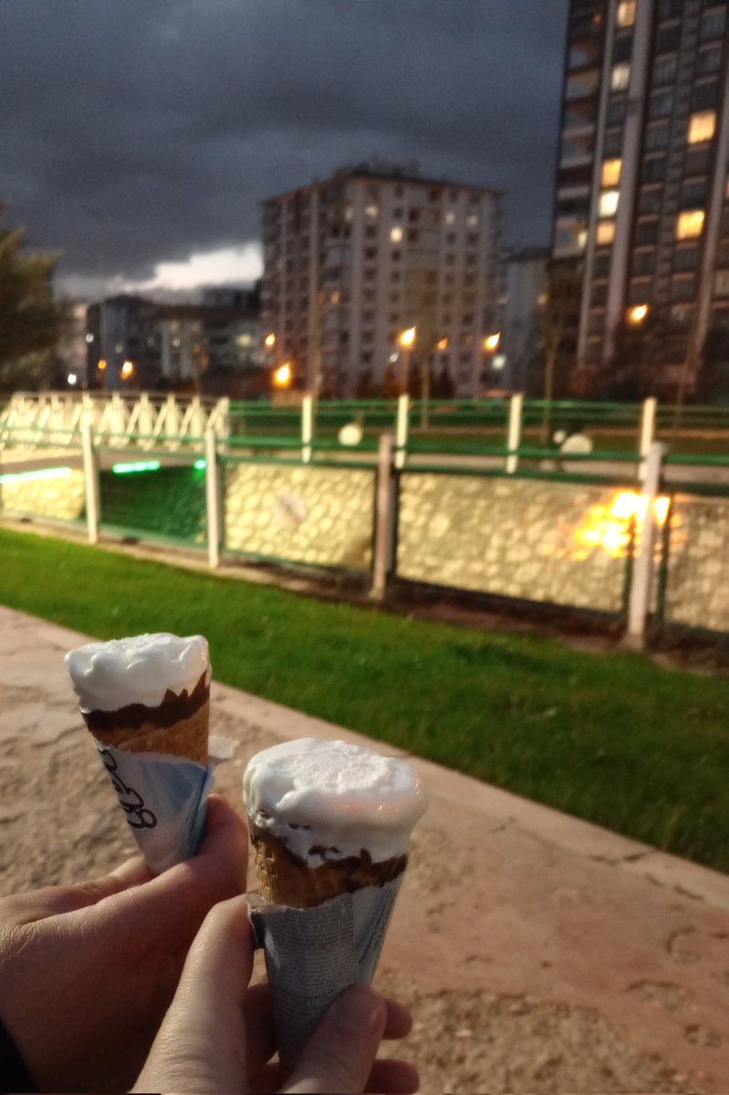 Şevval ✨ tweet media