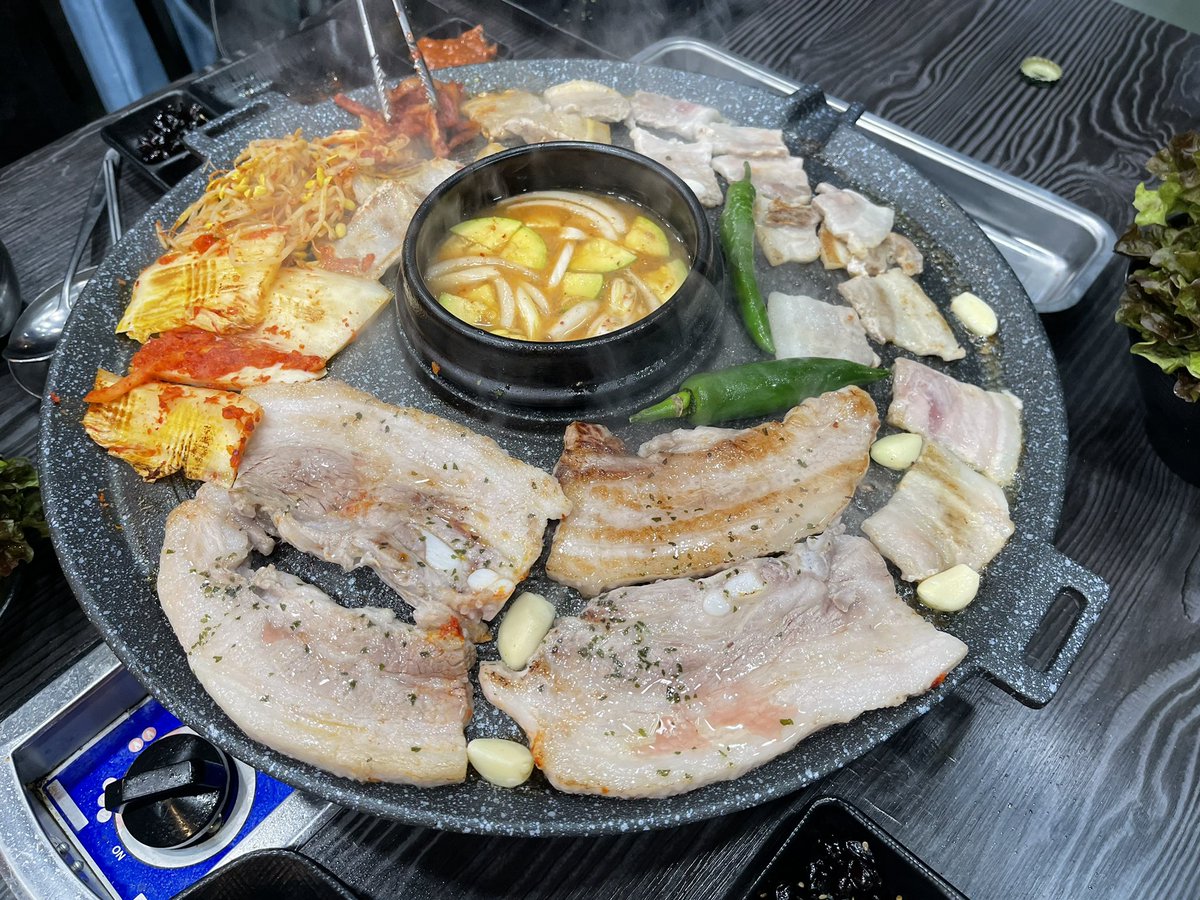 Hyunjinnn ♡ 𝟴 tweet media