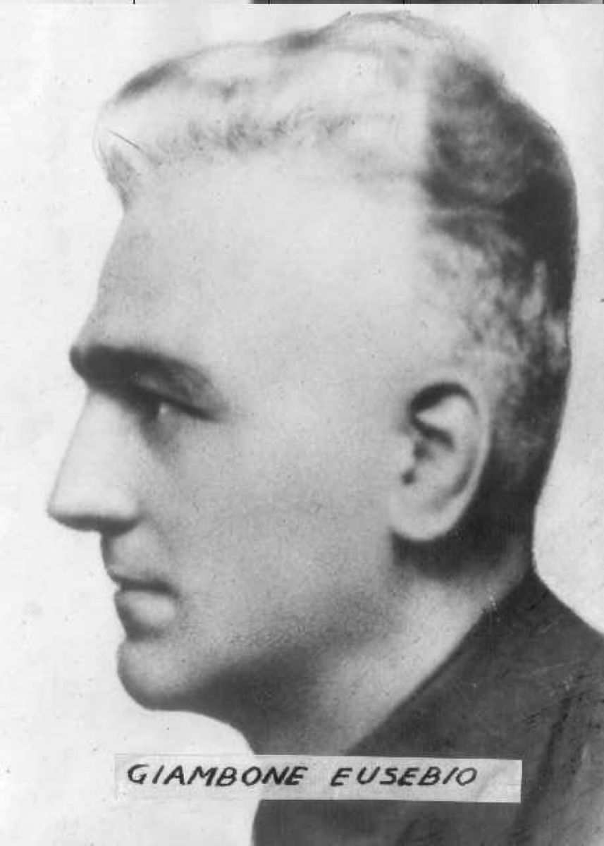 ANPIRomaPosti's tweet image. "Sii brava sempre, ama sempre la mamma, che lo merita tanto. Il tuo papà che ti ha amato teneramente ti abbraccia, ed il suo pensiero sarà sino alla fine per te e mamma."
#EusebioGiambone, #patriota fucilato dai nazifascisti a #Torino il #5aprile 1944.