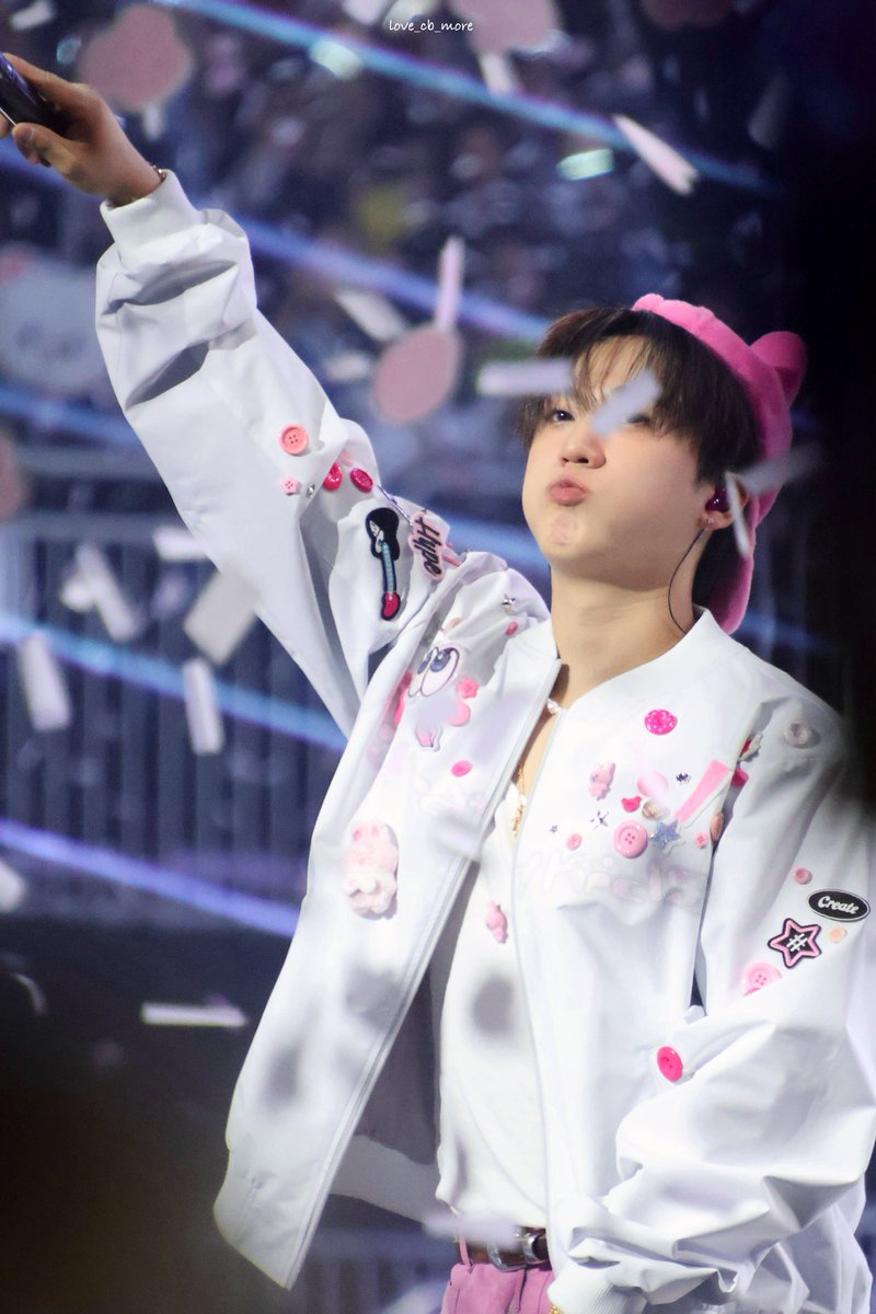 𝘤𝘏𝘈𝘕𝘨𝘉𝘐𝘕 𝘓𝘖𝘝𝘌. ❤︎ tweet media