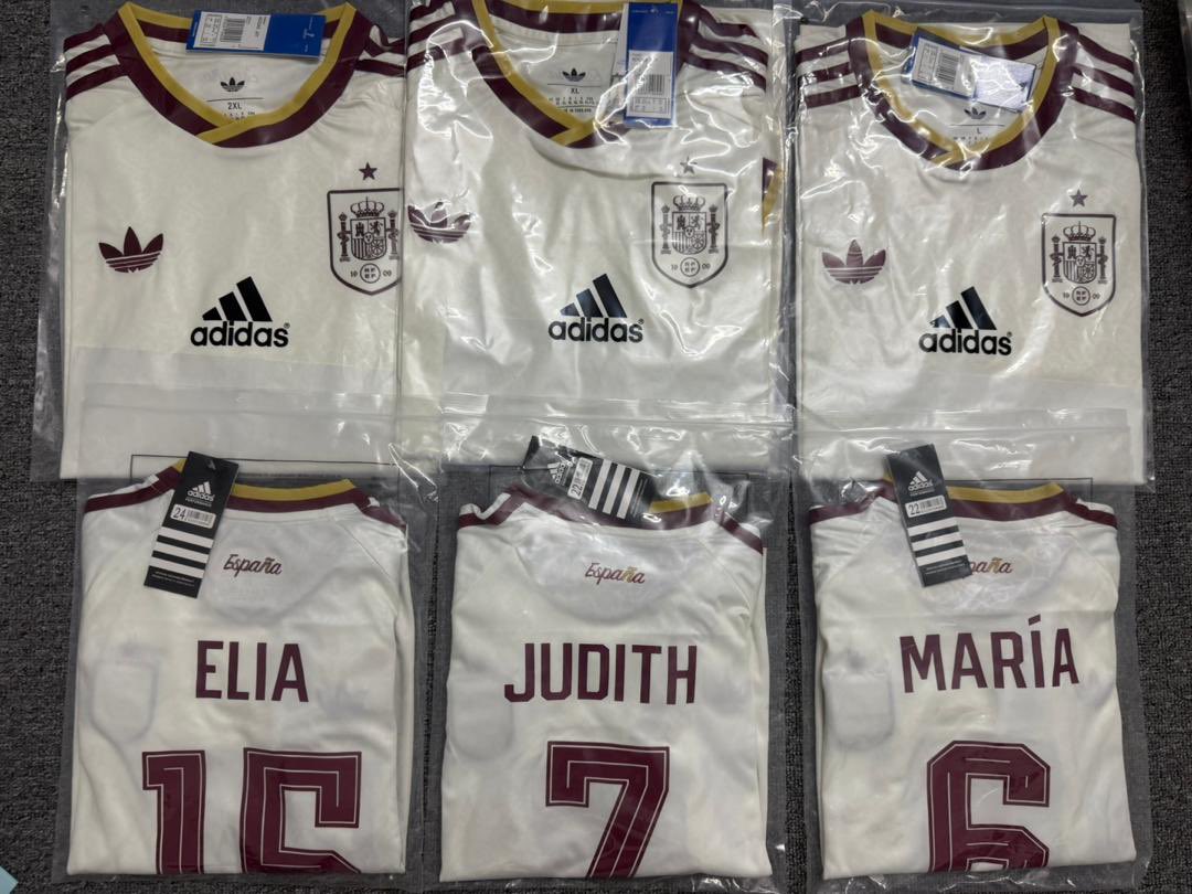 Camisetas tweet media