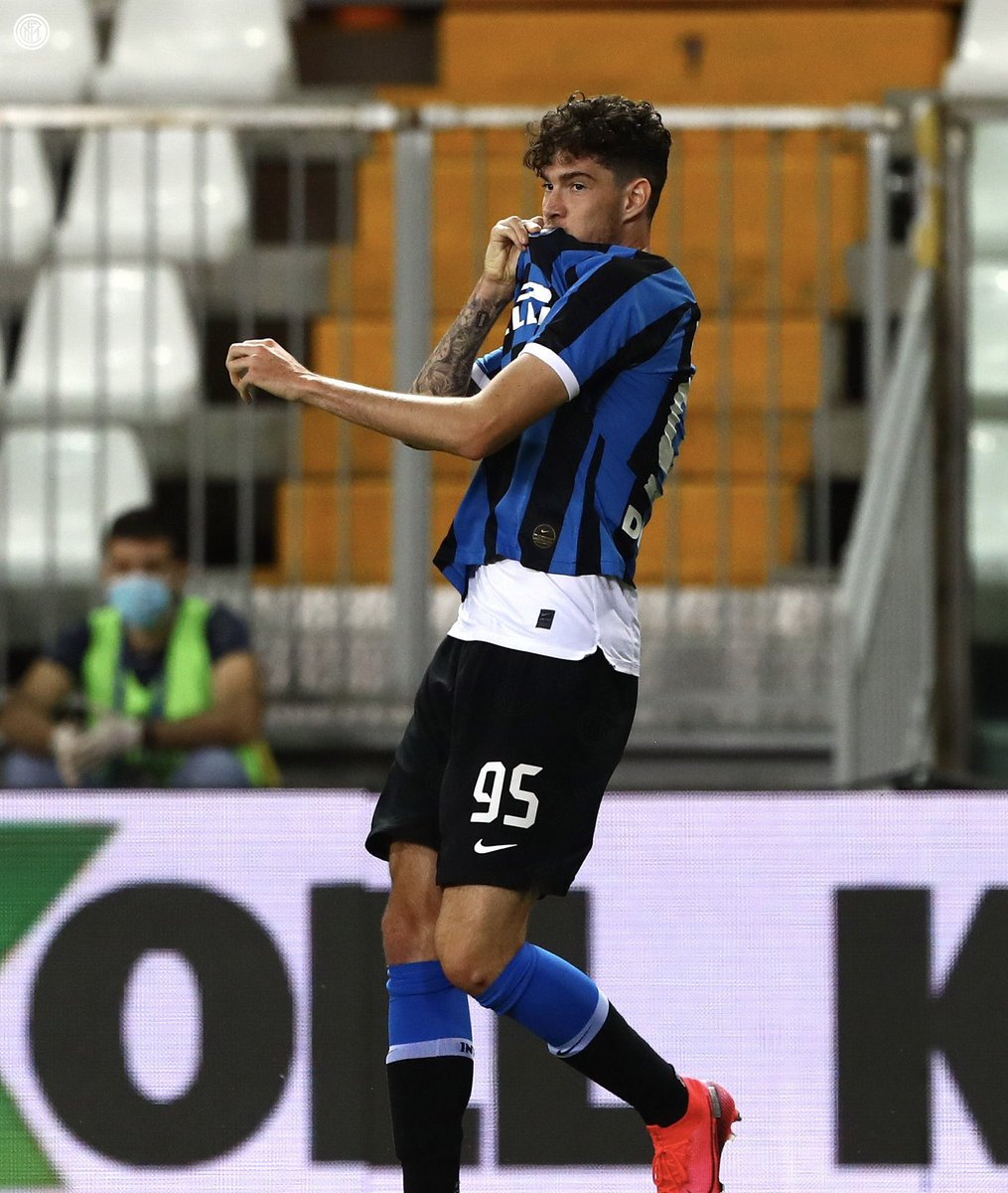 ultima 🏹 freccia tweet media