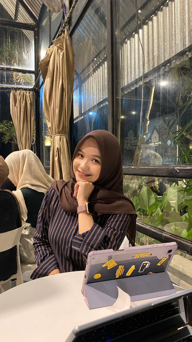 Ayuuuuucam tweet media