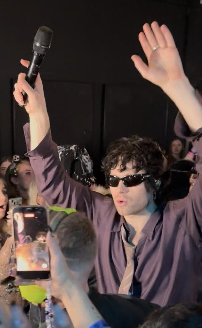 nike ★ tweet media