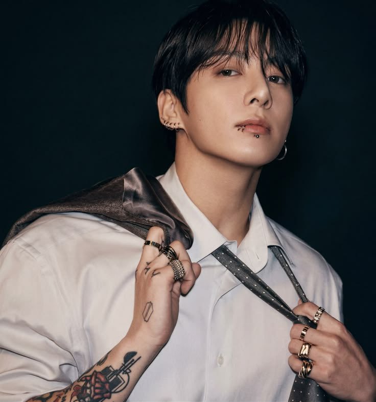 todo dia army passando vergonha tweet media