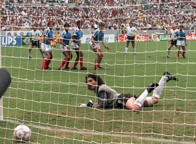 Julien Müller tweet media