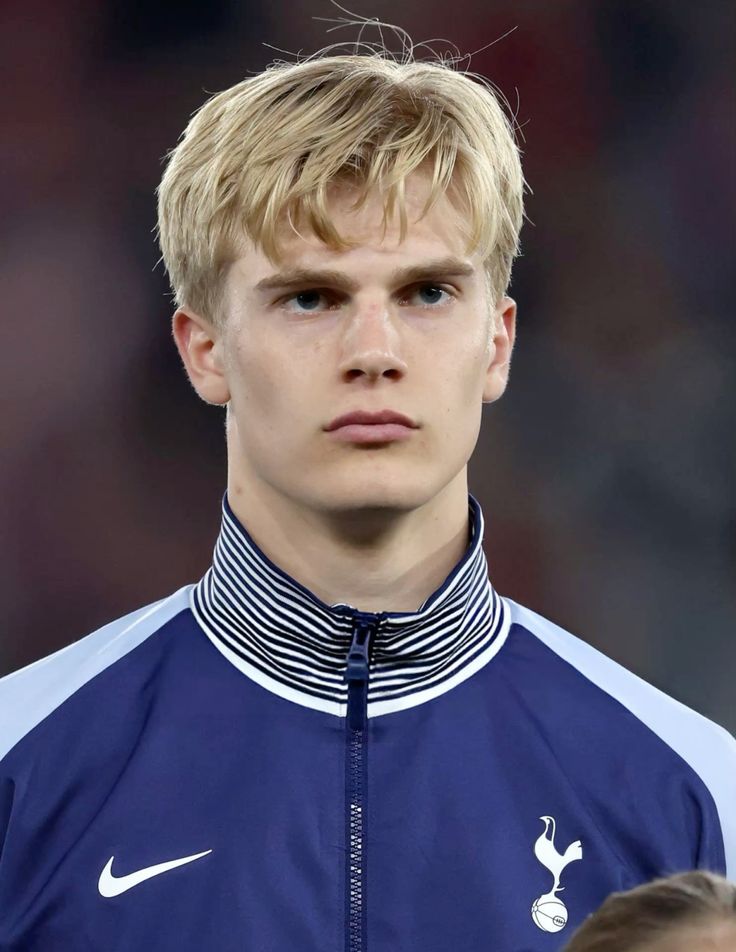 ᴄᴇᴄɪ 🧸ྀི tweet media