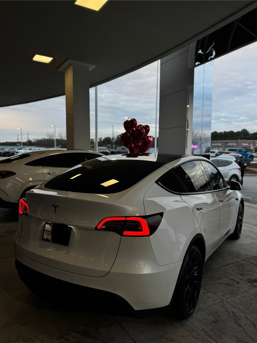 _spac3punk's tweet photo. Yesterday I pulled profits outta crypto, and today I’m really driving off the lot in a brand new car… yeah, this grind paying off fr 💰✨. Big shoutout to my girl @victorialduke for guiding me every step of the way 💕 https://t.co/vXB3HfOJCY