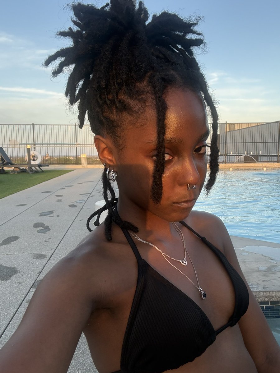 vio 𓉸ྀི tweet media