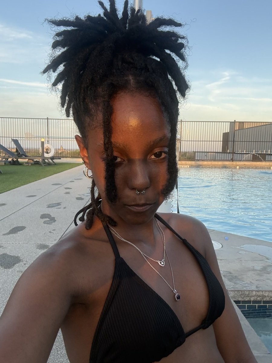 vio 𓉸ྀི tweet media